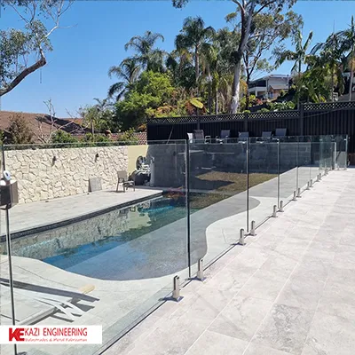 Glass pool fence